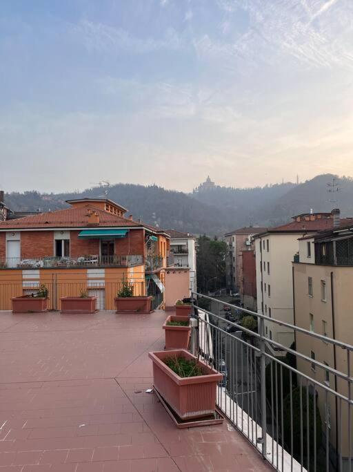 Attico Vista San Luca Apartamento Bolonha Exterior foto