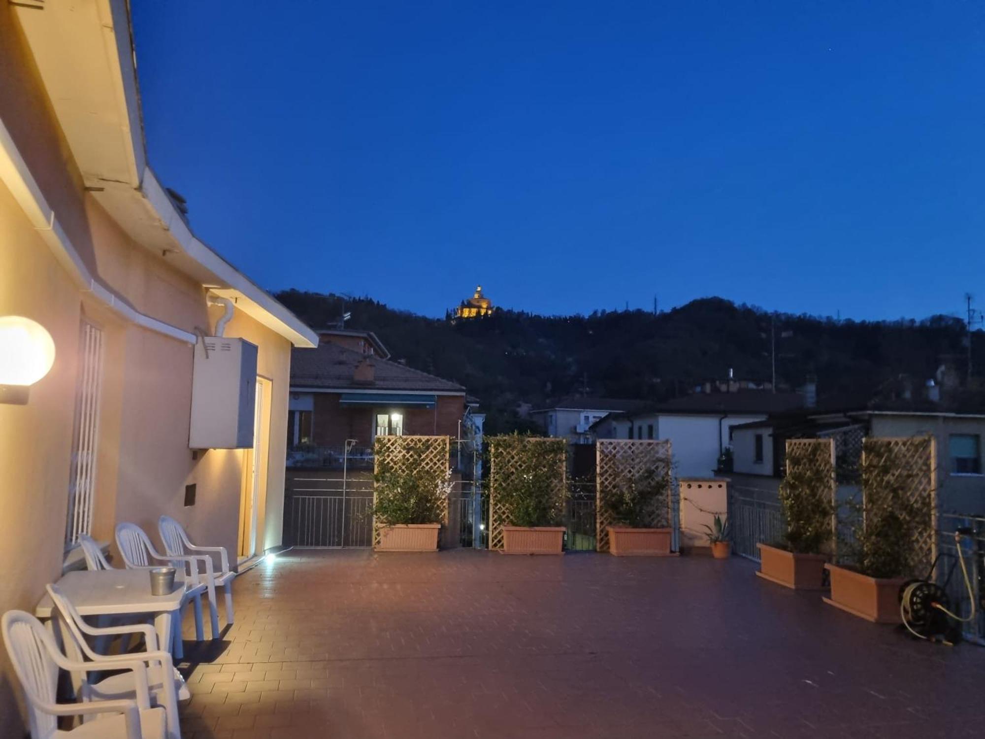 Attico Vista San Luca Apartamento Bolonha Exterior foto